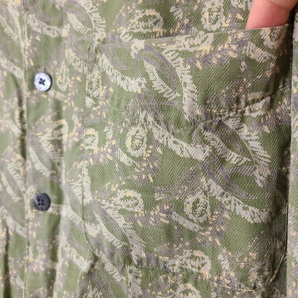 Van Heusen 100% Silk Button Down Short Sleeve Polo Shirt Green With Pocket Large - Picture 3 of 7